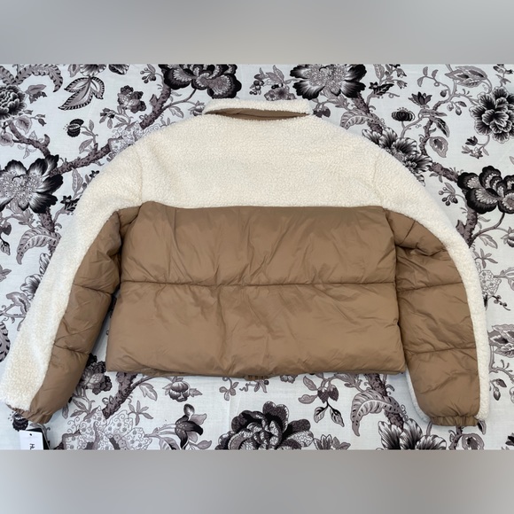 HURLEY Cropped Sherpa/Puffer Jacket - Picture 6 of 11